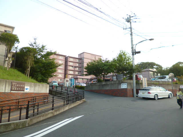 ファミリーマート　横須賀中央西口店
