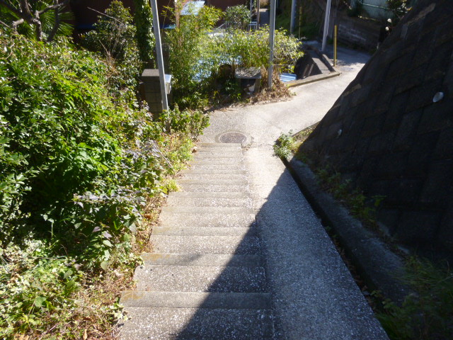 ローソンストア100 追浜駅前店