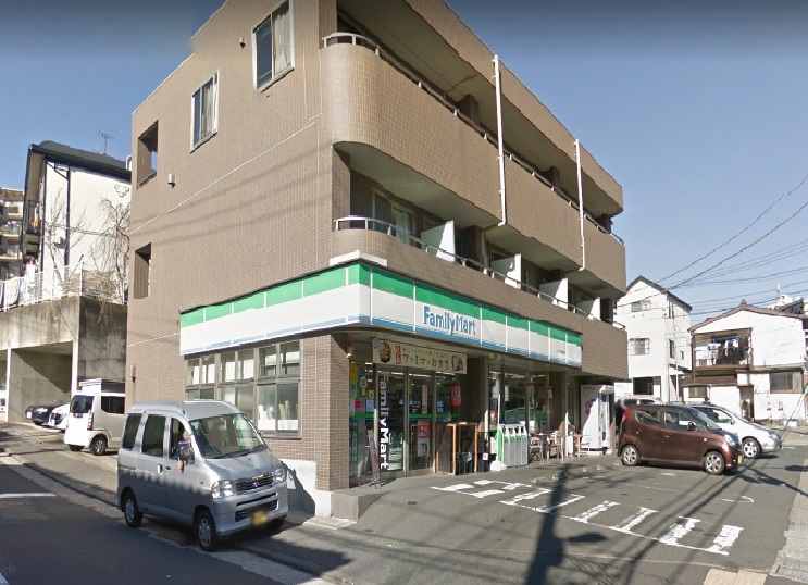 ファミリーマート　ミナワ船越店