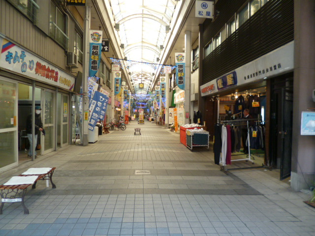 ファミリーマート　京急久里浜駅前店