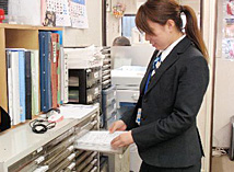 採用情報スタッフ社員2
